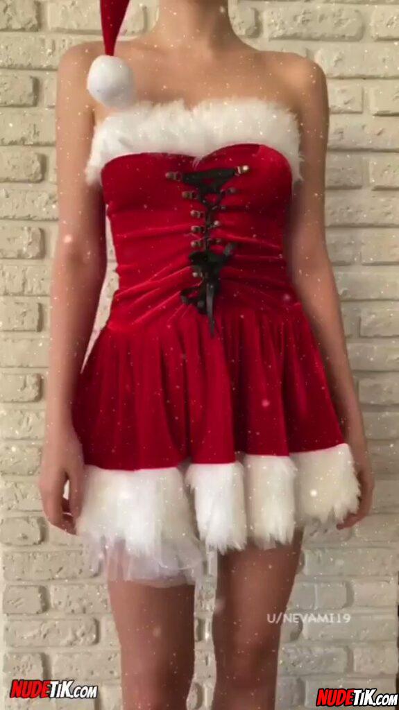 She’s a bad santas girl. VRRR  #nakedtiktok #nakedandwild #nakedathome #horny #C