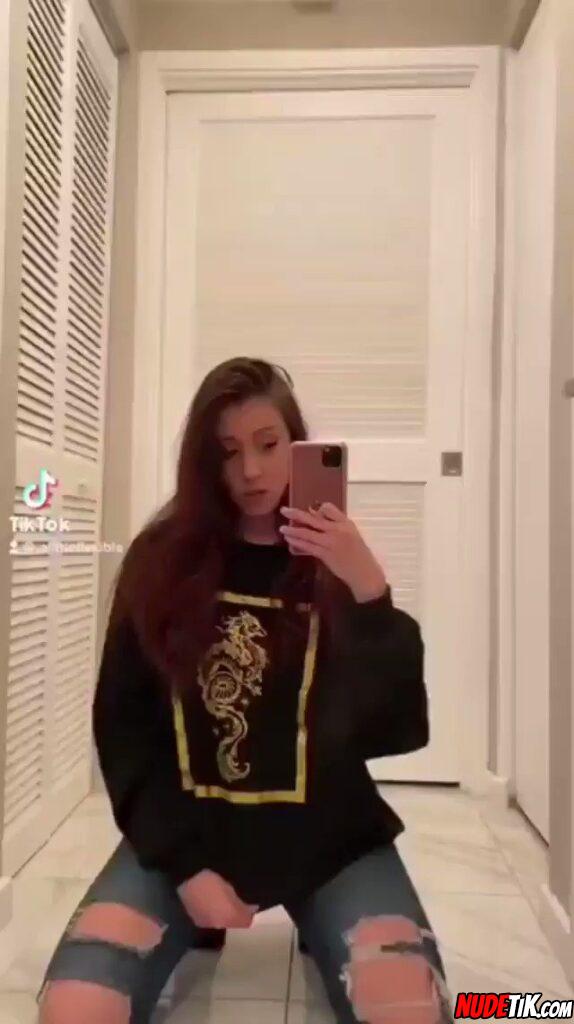 Beauty teen first time naked on a tiktok #TikToker #firsttime #naked #nude #nude
