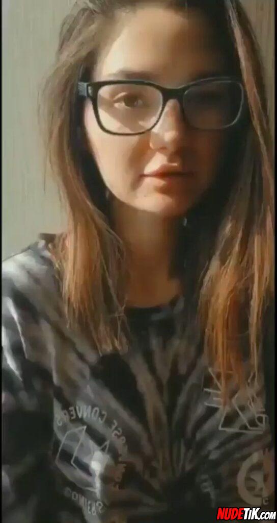 Sexy tiktoker naked girl – 19 years old #tiktoker #tiktokteens #TikTokviral #tik