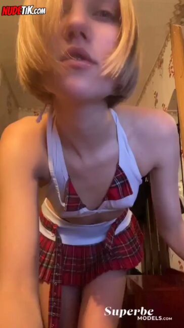 Hannah is a fashion model from Russia.