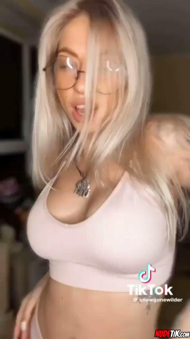 Naked Tiktok Blondie – I heard you like tiddies&glasses so I got ...