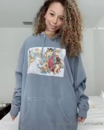 An interesting nude girl.