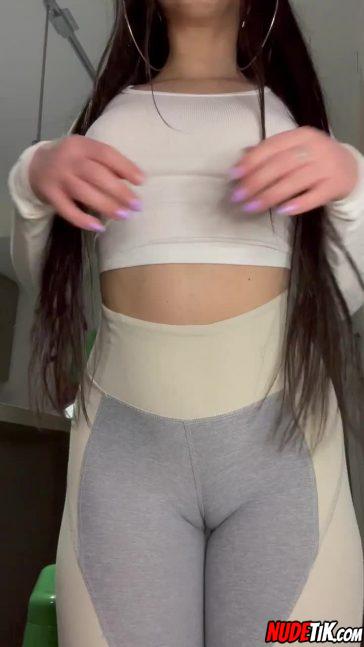 4’11 , 100lbs. Do You Like Short Girls W Big Tits?