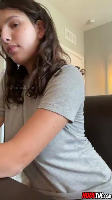 Thanks For Stopping By! Here’s A Present :)