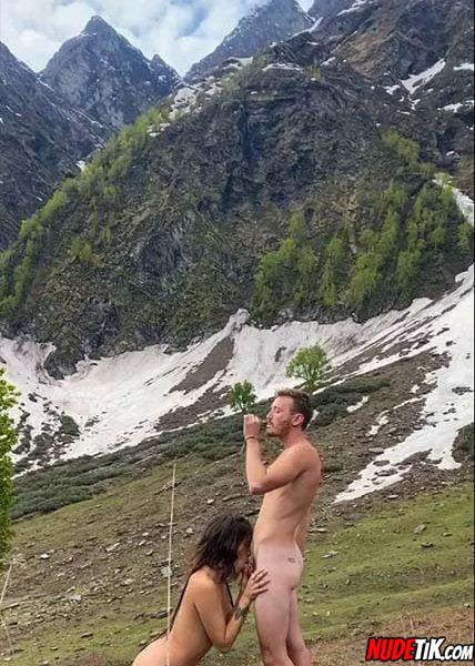 Instagram Alternative Sexual Couple &#8211; How to survive in the wild :-D